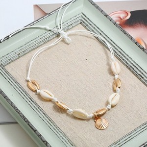 Seashell Shaped Gold Metal Necklace for Lady
