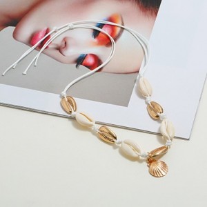 Seashell Shaped Gold Metal Necklace for Lady